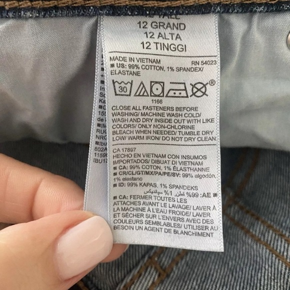 Old‎ Navy Mid-Rise Boyfriend Denim Jeans Distressed Womens Size 12 Tall (1431) - Picture 5 of 5